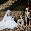 Szkielet człowieka sztuczny kościotrup dekoracja na Halloween wiszący 40 cm